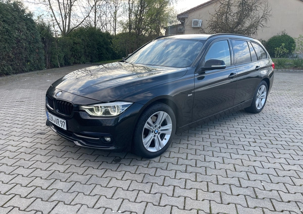 BMW Seria 3 cena 58999 przebieg: 220000, rok produkcji 2017 z Skalbmierz małe 631
